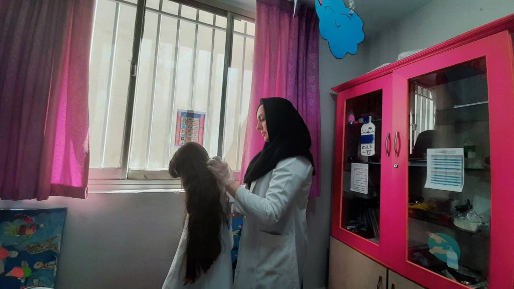معاینات پدیکلوز سر دانش اموزان