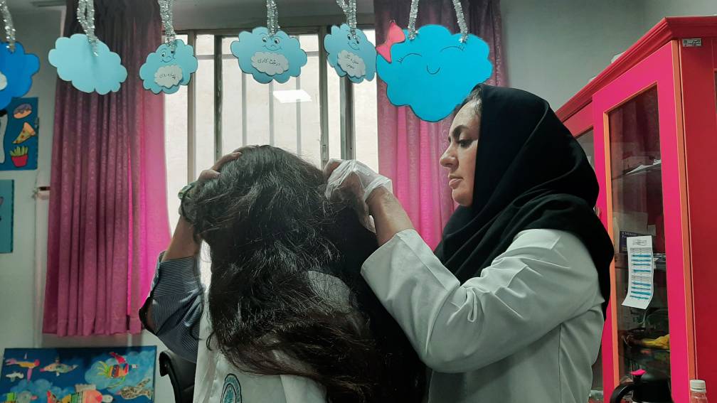 معاینات پدیکلوز سر دانش اموزان