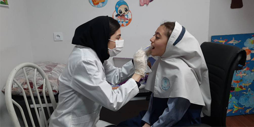 انجام فلورایدتراپی دانش آموزان
