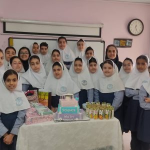 جشن پایان سال دانش اموزان