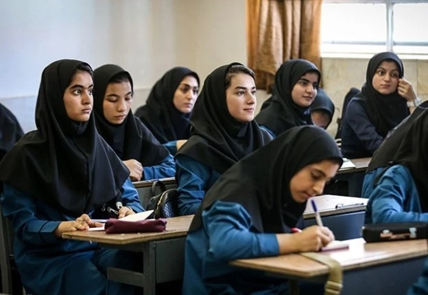مهارت زندگی برای دختران دبیرستانی